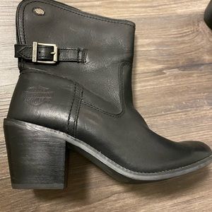 Harley Davidson woman's size 7 black boots
